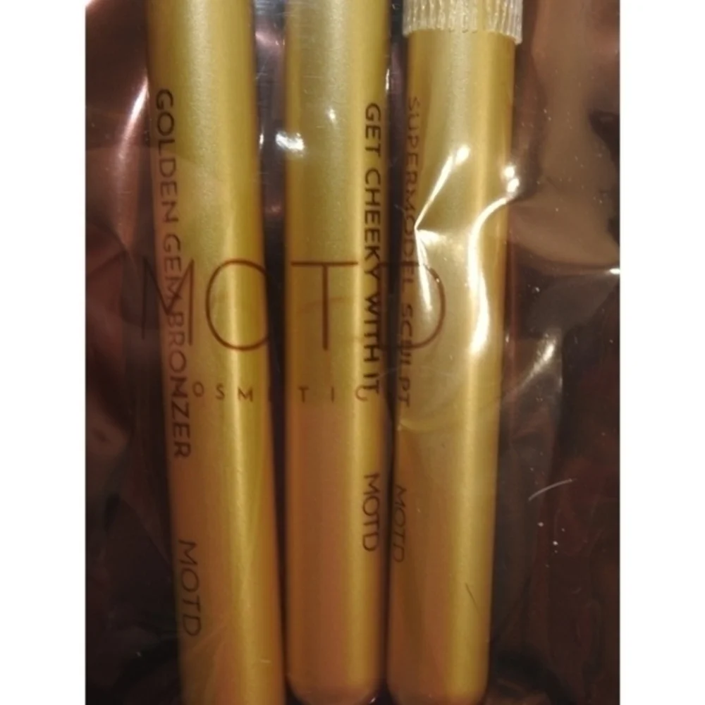 New M.O.T.D. Cosmetics Gold Goddess Brush‎ Set